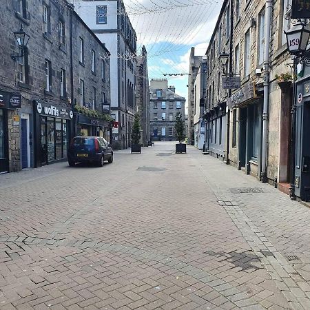 Lovely 2 Bedroom Flat In The Heart Of The City EDI Exterior photo