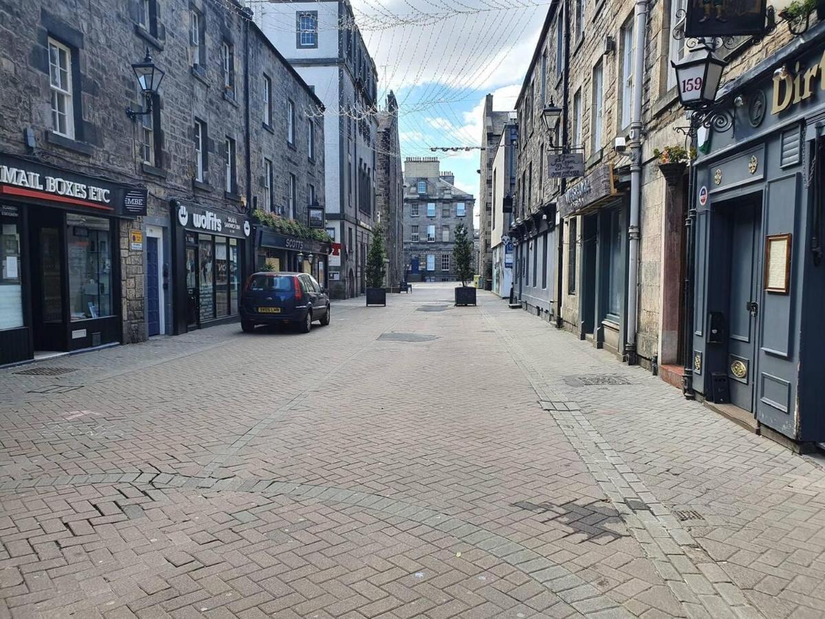 Lovely 2 Bedroom Flat In The Heart Of The City EDI Exterior photo