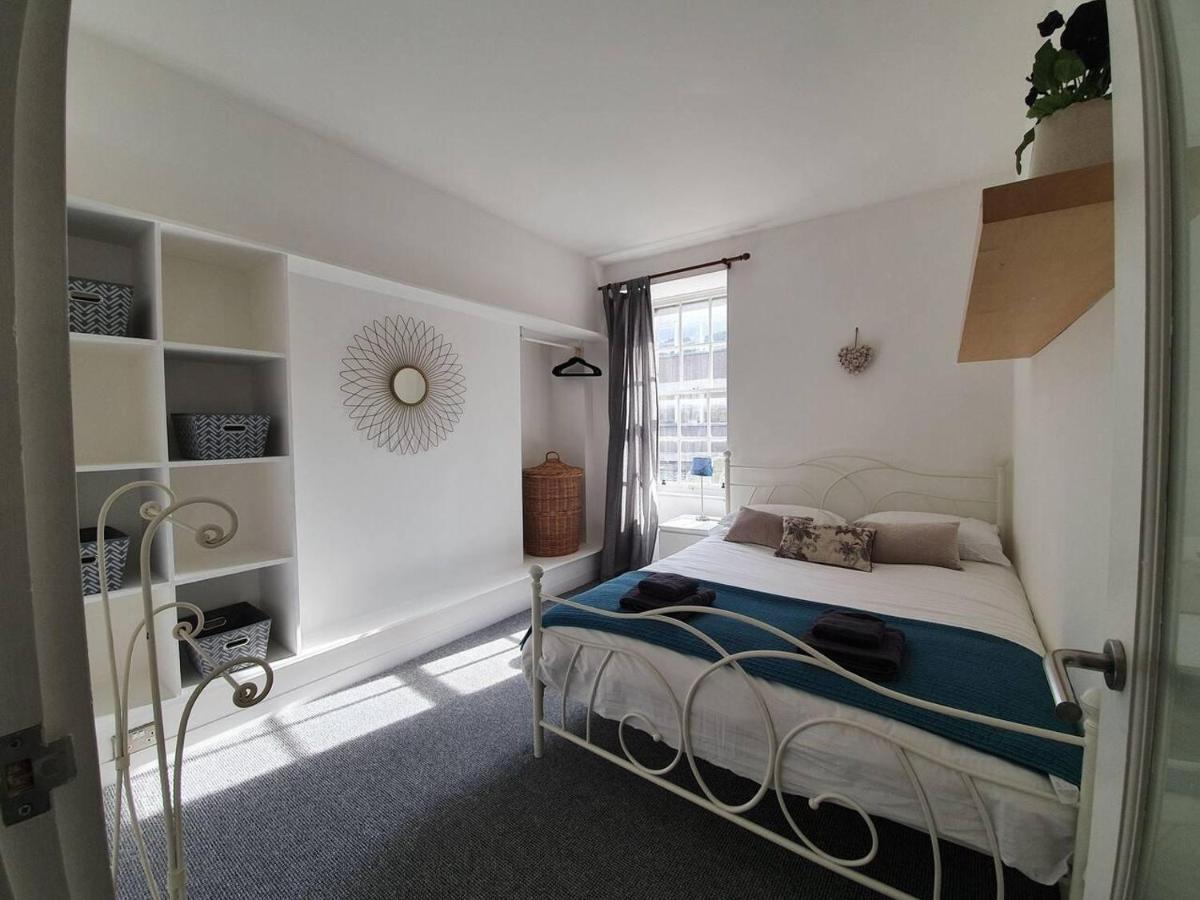 Lovely 2 Bedroom Flat In The Heart Of The City EDI Exterior photo